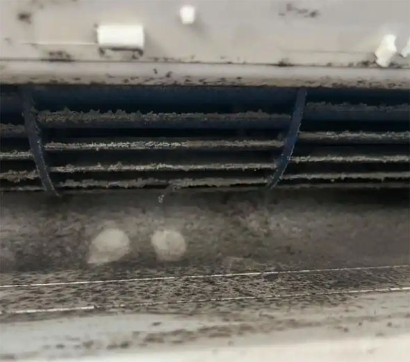 永州空调吹的风有股烧焦味是怎么回事